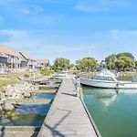 4105-borre-klintholm-havneby-5 *