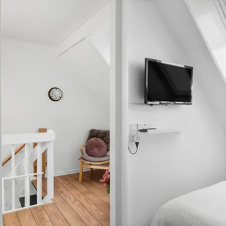 4105-borre-klintholm-havneby-5 Borre