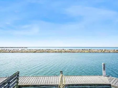 4105-borre-klintholm-havneby-5 * Borre