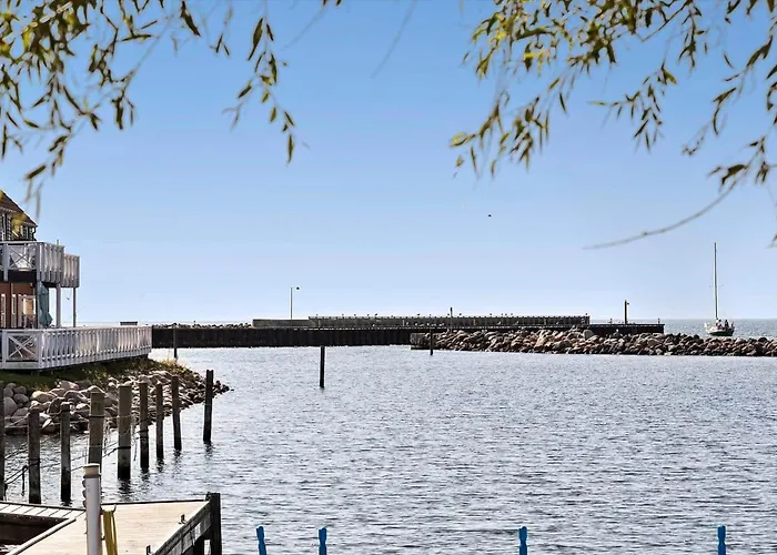 4105-borre-klintholm-havneby-5 *