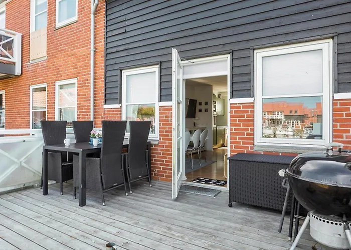 4105-borre-klintholm-havneby-5 * Borre
