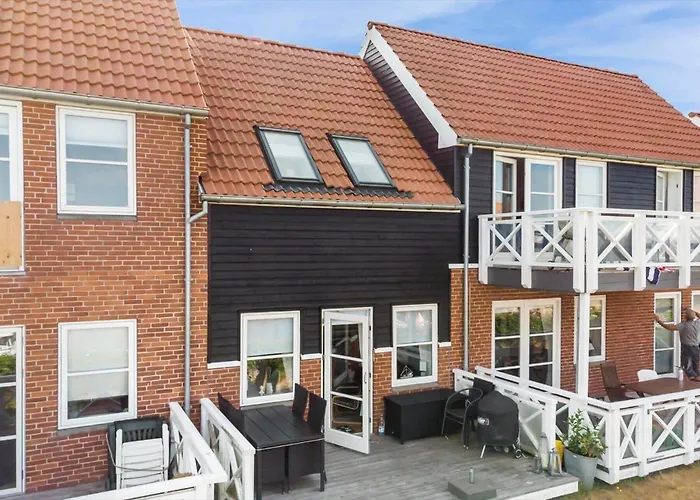 4105-borre-klintholm-havneby-5 *